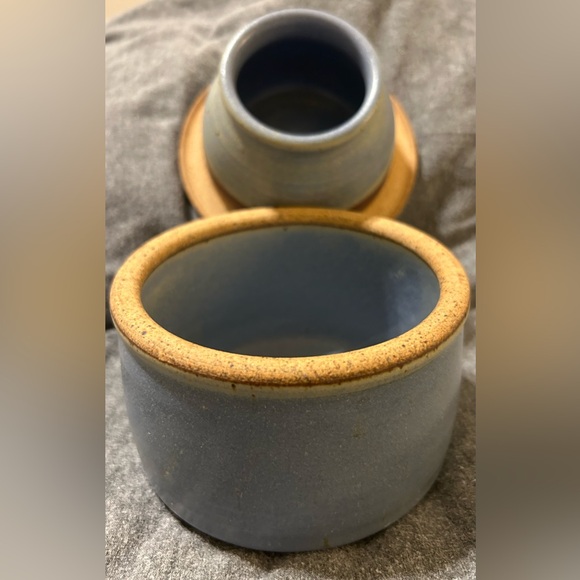 Fox Pass Pottery Vintage Butter Crock NWT Blue Hand thrown Stoneware, signed ‘87 - Picture 4 of 8